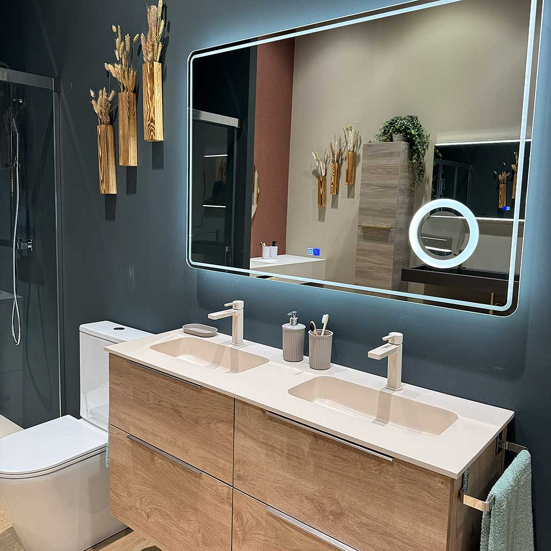 Te ayudamos a crear un baño cómodo, moderno y adaptado a tu espacio, trabajando siempre con marcas de prestigio.