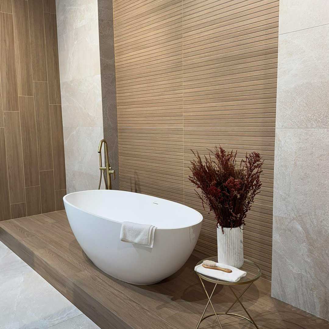 Bañeras sanitarios, muebles de baño, encimeras, espejos... de marcas de prestigio.