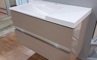 Mueble y lavabo suspendido de estilo moderno